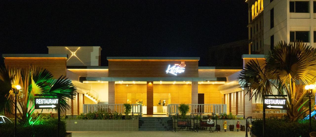 Regenta Central Somnath, Bhalpara Eksteriør billede
